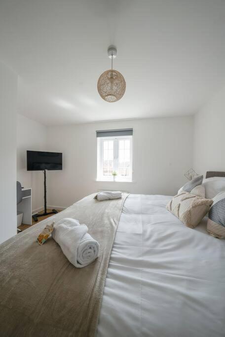 Stylish 2-Bed Home - For Company Contractor And Leisure Stays - Nec, Airport, Hs2, Contractors, Resort World Birmingham Exterior foto